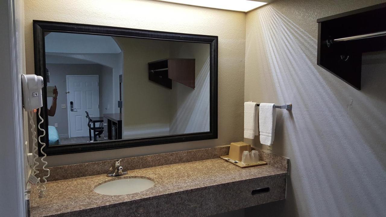 Palace Inn Addicks Dış mekan fotoğraf